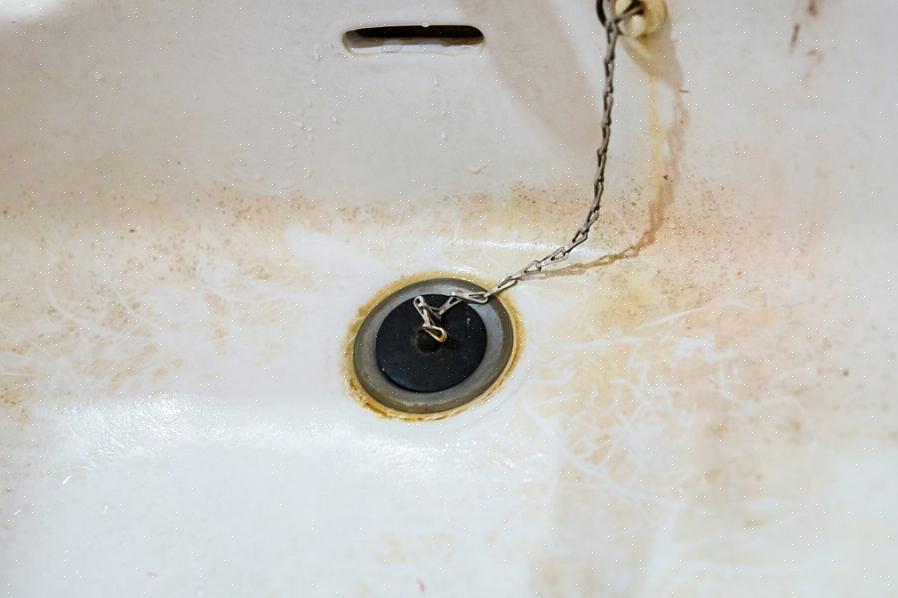 Des nettoyants liquides pour cuvettes de toilettes formulés pour éliminer les taches de rouille