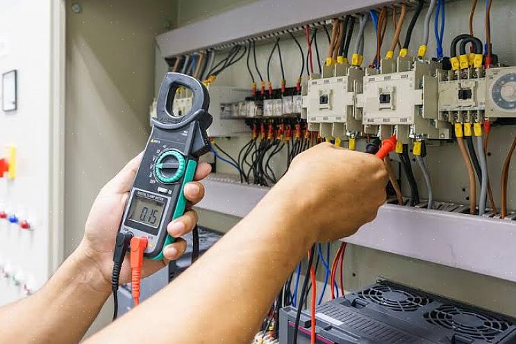 Le code électrique national (NEC) exige que toutes les connexions de câblage soient effectuées