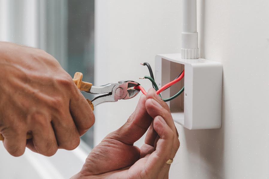 Les appareils électriques doivent être correctement câblés pour que les connexions électriques soient sûres