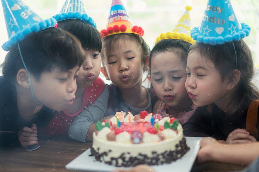 À se plonger dans le plaisir de l'été lors d'une fête à la piscine en hiver