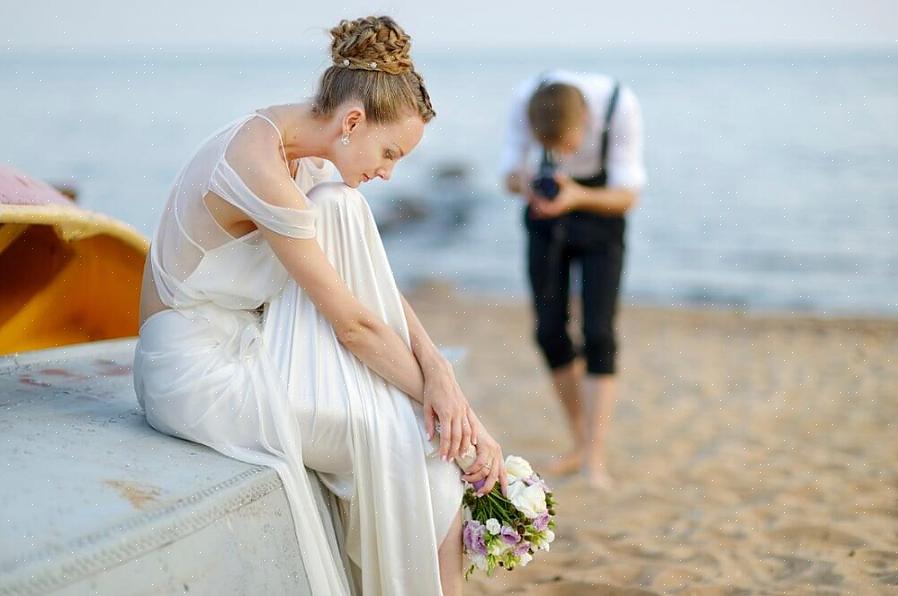 La cérémonie de mariage du sable exprime le rapprochement de deux personnes ou de deux familles