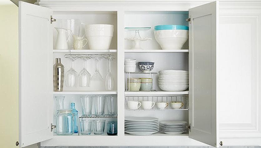 La quantité d'articles que les cuisiniers à domicile doivent ranger dans leurs armoires de cuisine