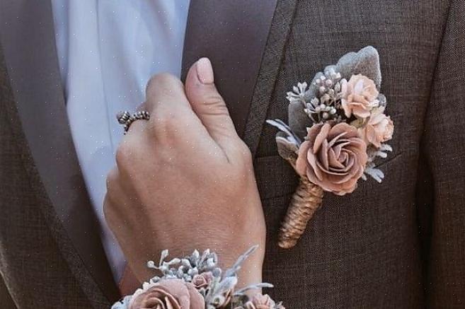 Les bracelets à fleurs pour le bal sont disponibles dans toutes les fourchettes de prix