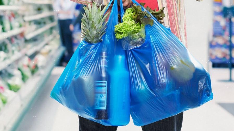 Vous avez une grande réserve de sacs d'épicerie en plastique