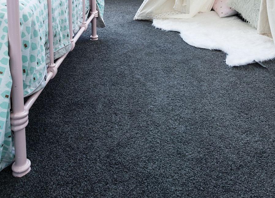 Il existe de nombreuses méthodes différentes utilisées pour teindre les fibres de tapis
