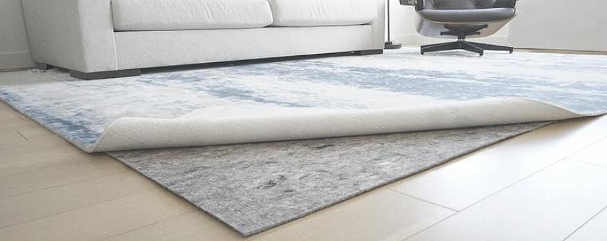 Un tapis en sisal offrirait un aspect très différent d'un tapis en soie