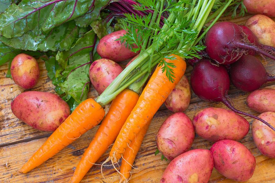 Conservez les légumes verts enveloppés dans une serviette humide ou une serviette en papier