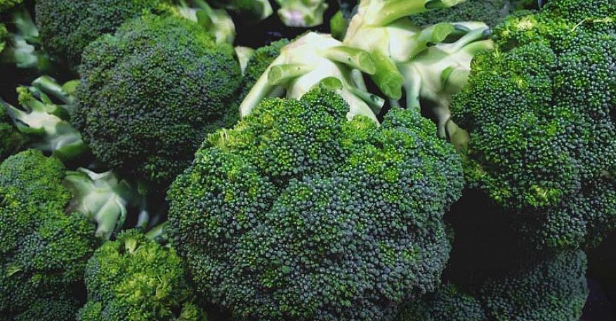Le brocoli ne craint pas d'avoir la plupart des autres légumes comme voisins proches