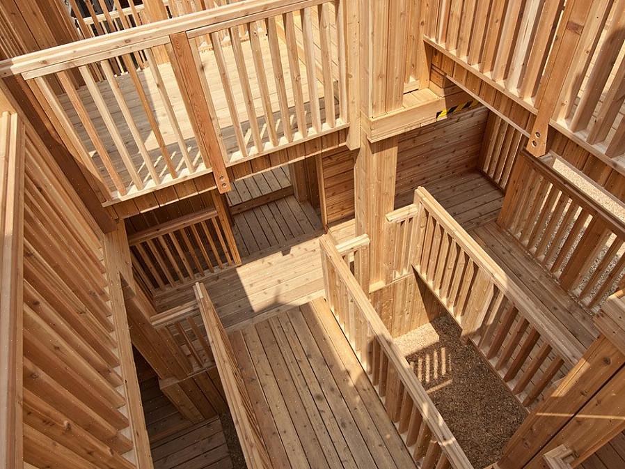 Le processus de finition complet pour une terrasse en bois peut impliquer plusieurs étapes individuelles