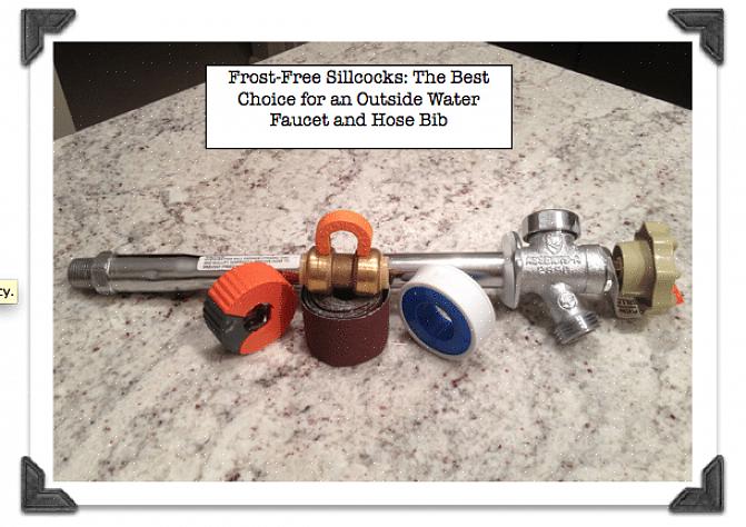 Une autre étape facile consiste à installer un couvercle de robinet extérieur sur chaque embout de tuyau