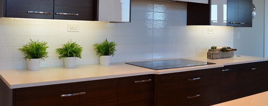 Les comptoirs en quartz sont un nouvel entrant dans le monde des comptoirs de cuisine que les matériaux
